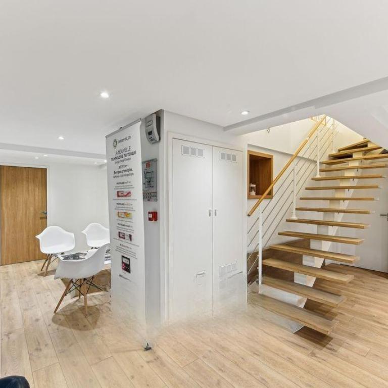 Bureaux à vendre de 266m2 