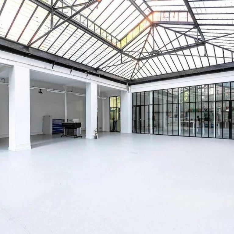 Bureaux à vendre de 306m2 