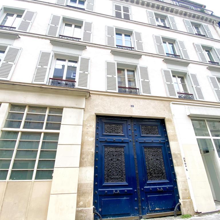 LOCAL COMMERCIAL A VENDRE 