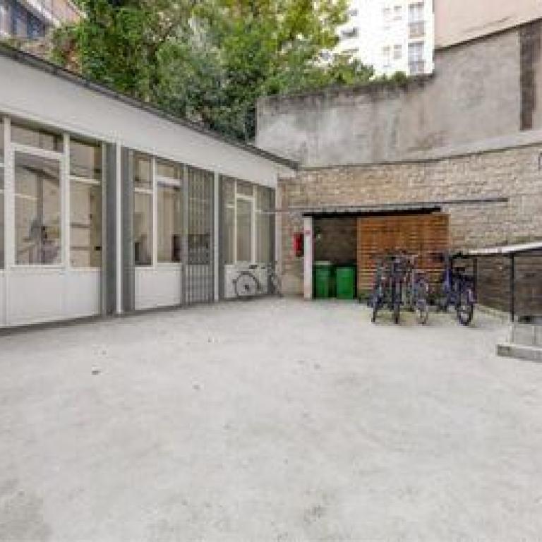Bureaux à louer et à vendre de 330m2 