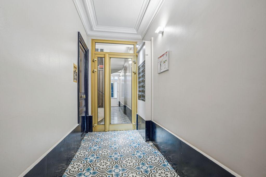 Local commercial, Locaux d'habitation à vendre de 923m2 