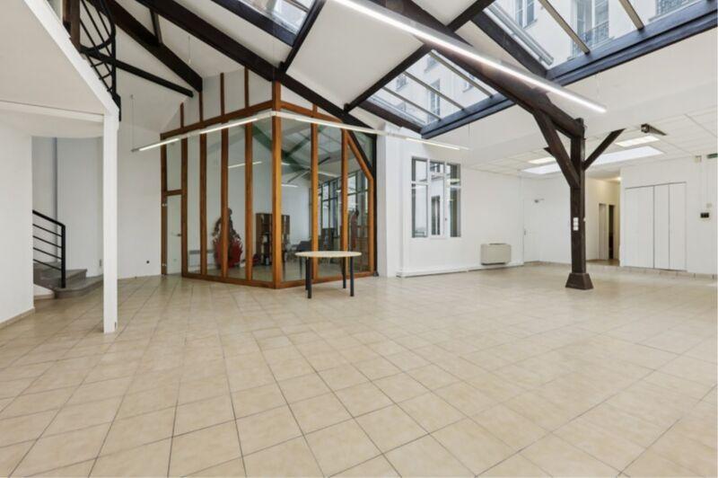 Bureaux à louer et à vendre de 330m2 