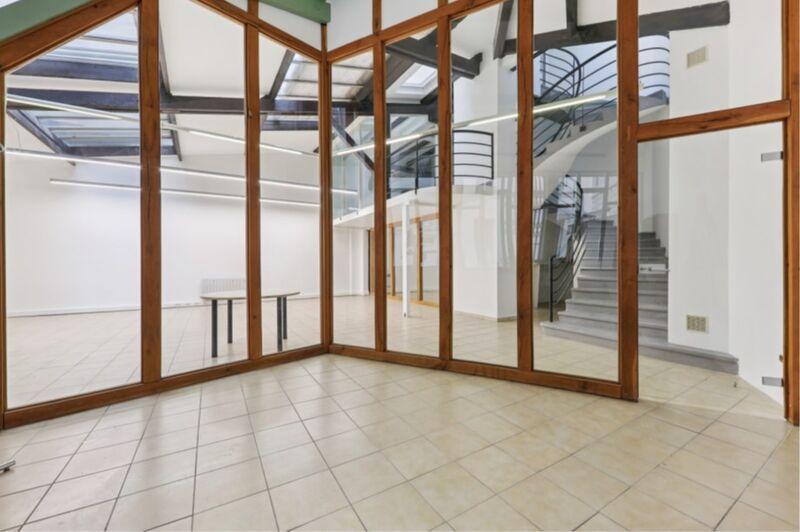 Bureaux à louer et à vendre de 330m2 