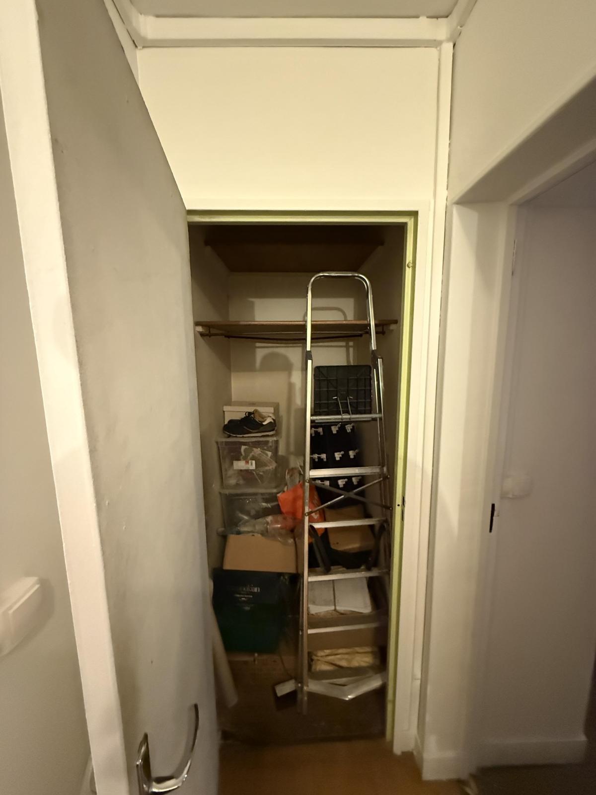 À CEDER BOUTIQUE AVEC APPARTEMENT PRIVÉ ET ANNEXES