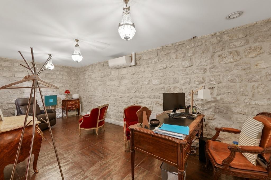 Local commercial à vendre de 222m2 