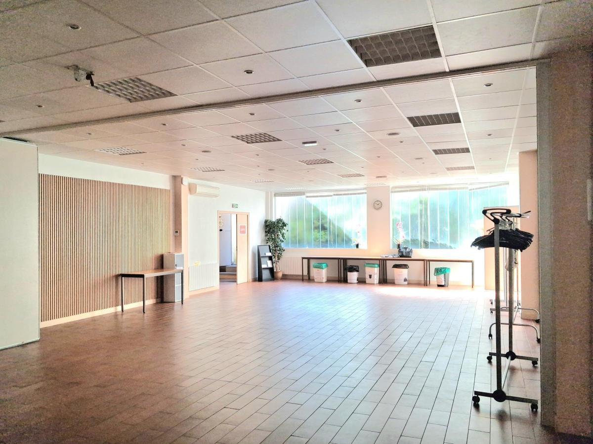 Local commercial sur jardin 