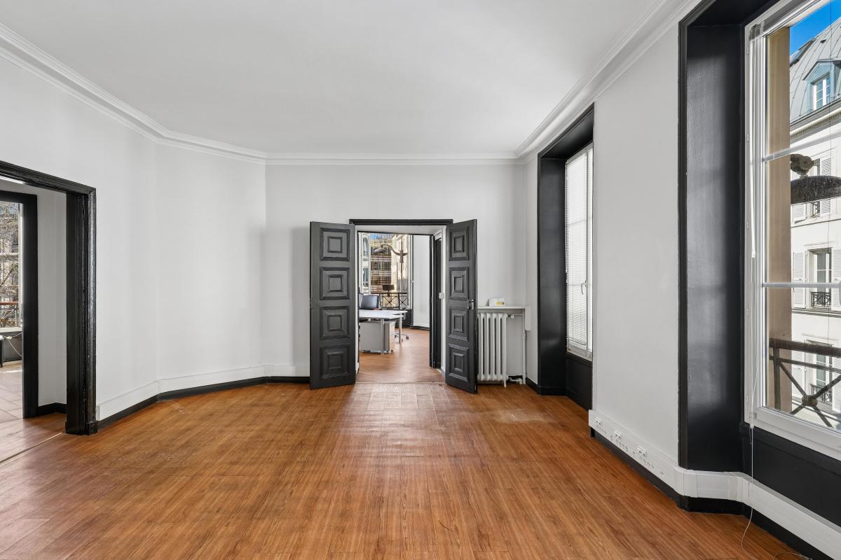 Bureaux en angle livrés rénovés