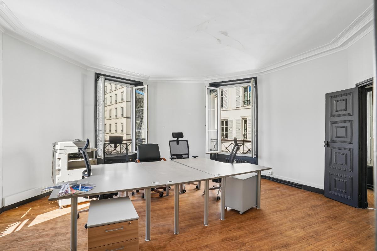 Bureaux en angle livrés rénovés