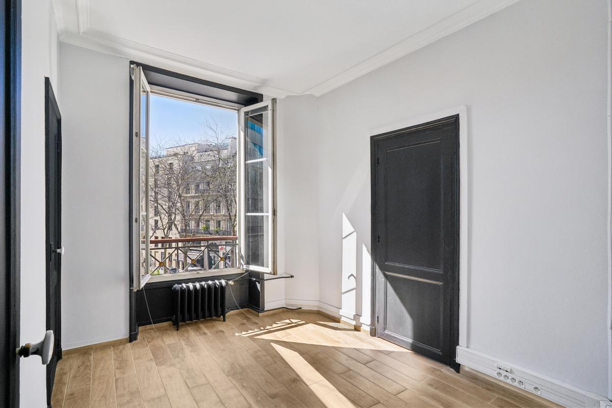 Bureaux en angle livrés rénovés