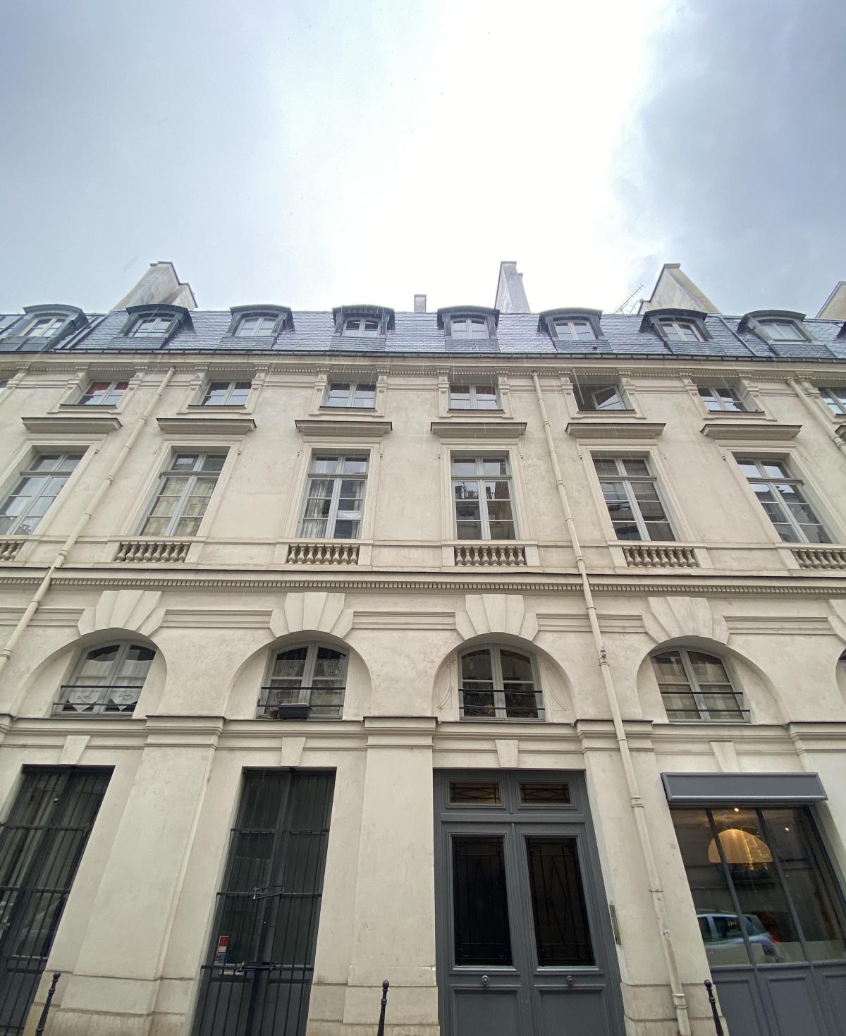 Avec vue sur le Jardin du Palais Royal