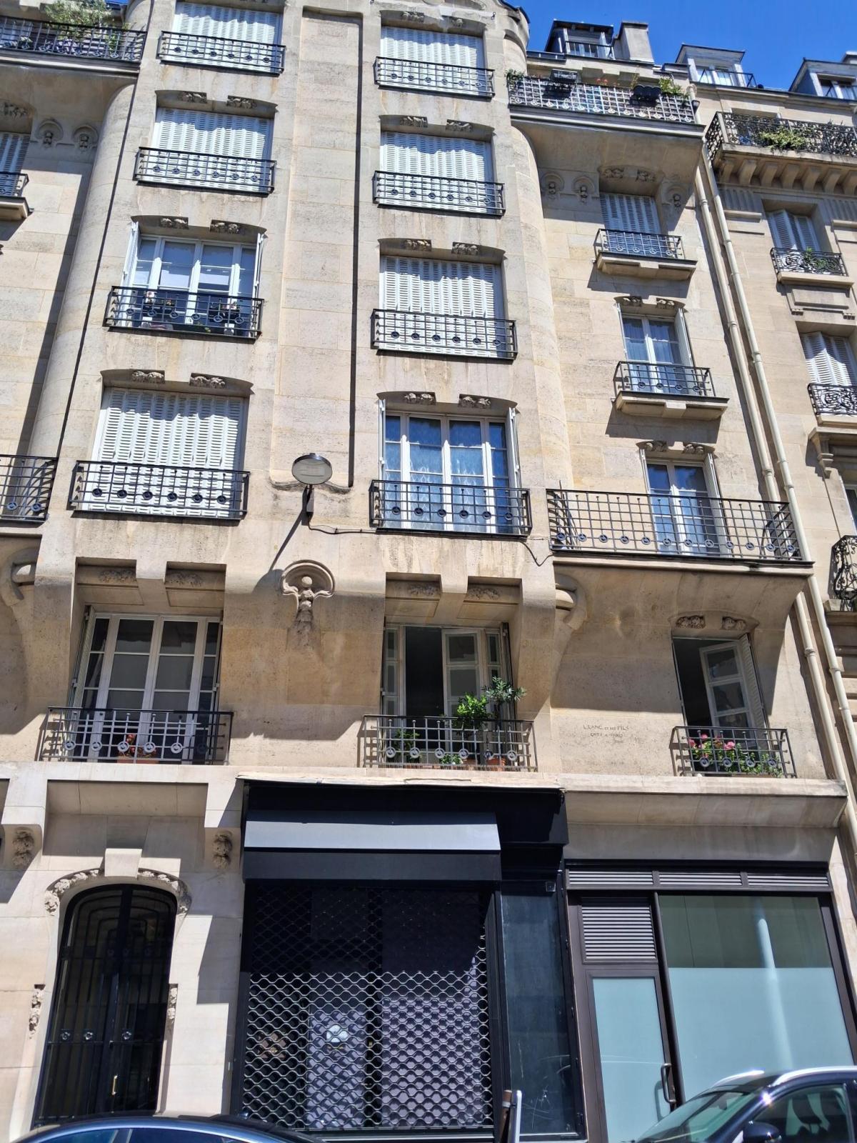 Murs commerciaux à vendre quartier Ecole Militaire