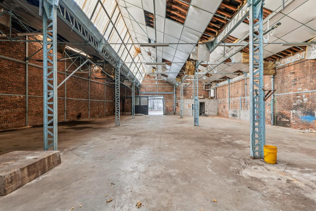 Local commercial à louer de 4500m2 