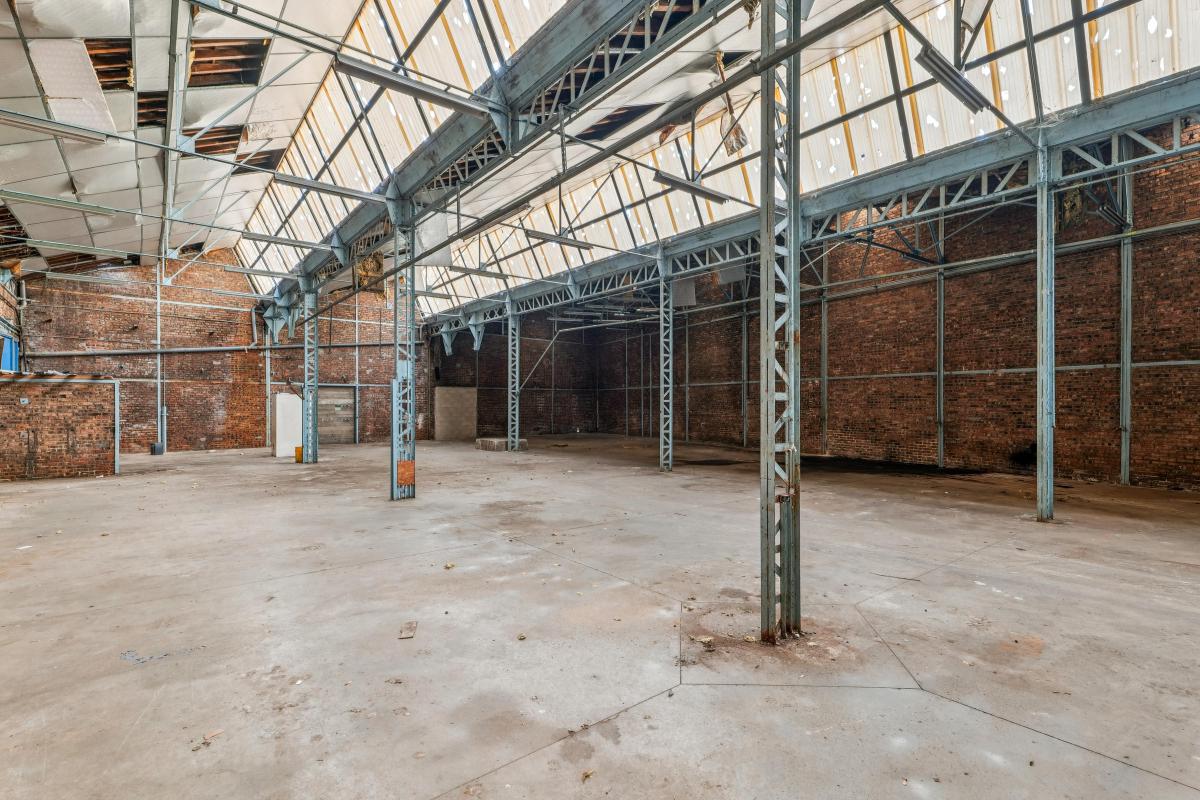 Local commercial à louer de 4500m2 