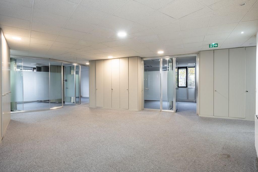 Activité, Bureaux à vendre de 3959m2 