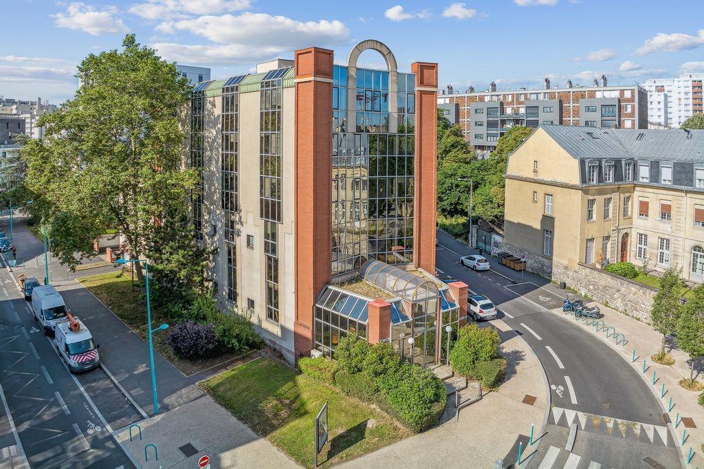 Activité, Bureaux à vendre de 3959m2 