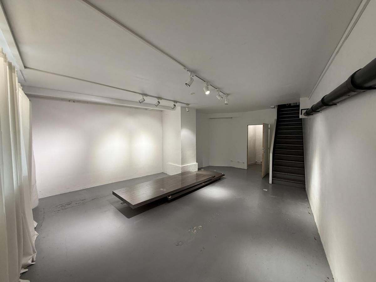 A louer local commercial boulevard Raspail 75006